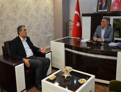 Recep Konuk’tan Ak Parti’ye Ziyaret