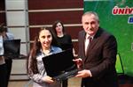 Bolu Belediyesi Başarılı Öğrencilere Laptoplarını Dağıttı