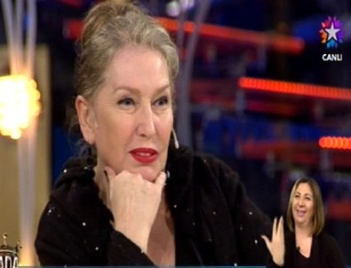 Okan Bayülgen Suzan Kardeş'i fena tiye aldı