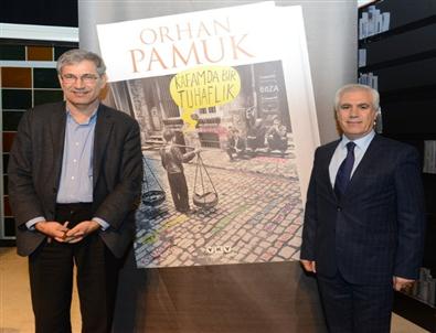 Orhan Pamuk Nilüfer’de Okurlarıyla Buluştu