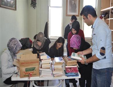 Afyonkarahisar Anıtkaya Köyüne Kütüphane Kuruldu