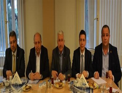 Lokantacılar Odası Başkan Çerçi İle Bir Araya Geldi