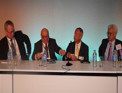 Tav Grubu Ceo’su Sani Şener, Paris’te 'Mega Havalimanı Projeleri”ni Anlattı