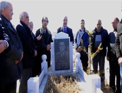 Gazeteci Öner Daşdelen Ölümün 7. Yıldönümünde Mejarı Başında Anıldı