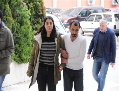 Pankartla Yol Kapatmak İsteyen Şahıslar Gözaltına Alındı