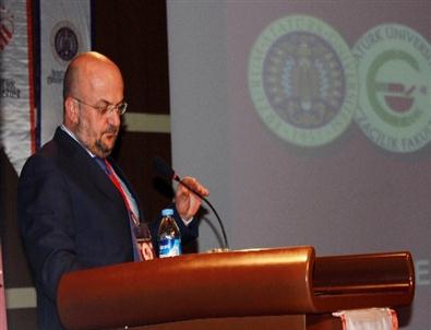Atatürk Üniversitesi’nde İıı. Ulusal Eczacılık Öğrenci Kongresi Farmakon 2015