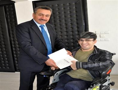 Engelli Şair Muhammed Uzun’dan Başkan Tutal’a Teşekkür