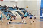 ÇORUH - Erzincan Üniversitesi Voleybol Takımları Liderlik Koltuğunda