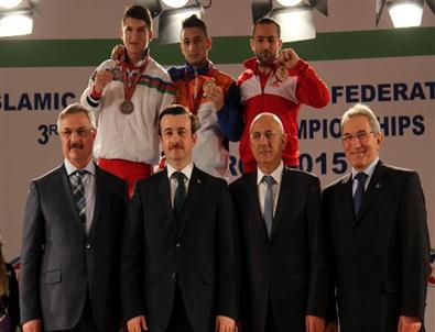 İssf 3. Halter Şampiyonası'nda Dünya Rekoru