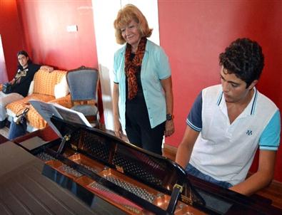 Aima’dan İstanbul’da Konser