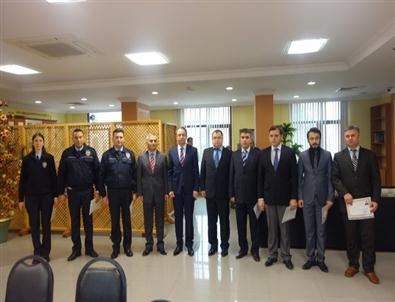 Çerkezköy Kaymakamı Kubilay Başarılı Polisleri Ödüllendirdi