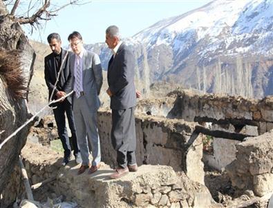 Evi Yanan Vatandaşa Kaymakamlık Yardım Yapacak