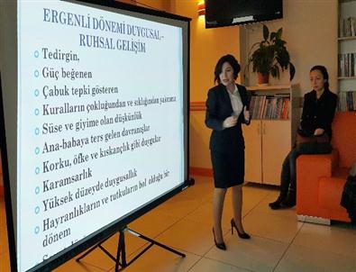 Hanımlara Veli - Öğrenci İletişimi Anlatıldı