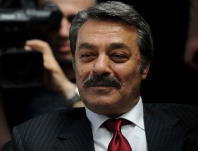 Kadir İnanır: Mutlaka barış kazanacak