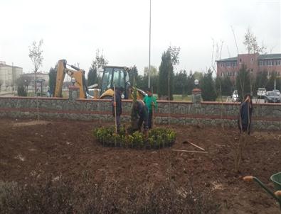 Kartepe Abdülhamithan Camii’nde Peyzaj Düzenlemesi Yapılıyor