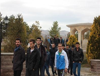 Kastamonu'dan Gelen Öğrenciler Eskişehir'i Gezdi