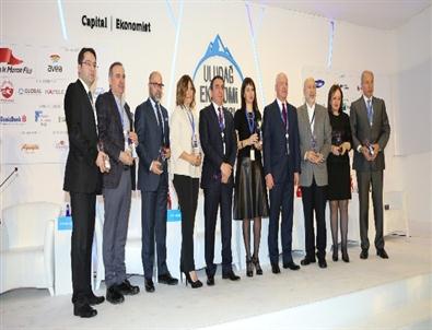 Uludağ Ekonomi Zirvesi’nde Kadın Dostu Şirketler Ödüllendirildi