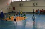 MEVLANA ÜNİVERSİTESİ - Bağlar Belediyesi Basket Takımı Zorlu Konya Deplasmanında Galip Ayrıldı