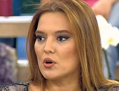 Demet Akalın deliye döndü