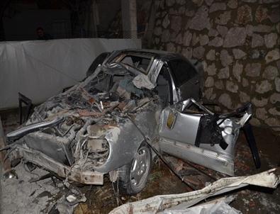 Osmancık'ta Uçan Otomobil Evin Çatısına Düştü