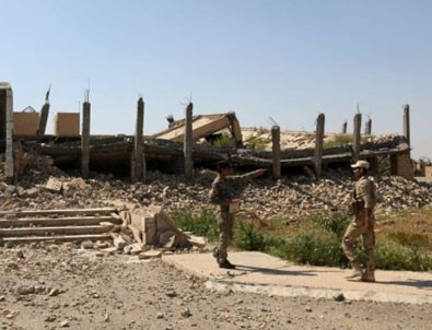 Saddam Hüseyin'in anıt mezarı yıkıldı