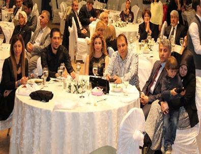 Doktorlar Çaldı, Sağlık Çalışanları Eğlendi