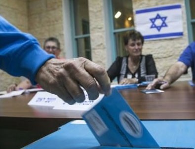 İsrail'de seçim sonuçları gelmeye başladı!