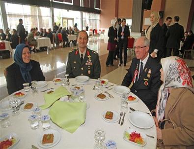 Şehit Yakınları ve Gaziler Yemekte Buluştu