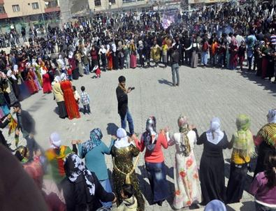 Adilcevaz’da Nevruz Kutlamaları