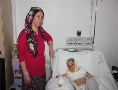 Evi Yanan Sinoplu Aile Yardım Bekliyor