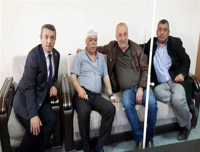 (tekrar) Uyuyan Çocuğunu 'Öldü' Sanıp Doktoru Sopayla Dövdü