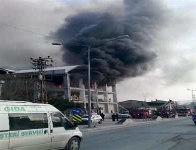 Dokuma Fabrikasında Çıkan Yangın Korkuttu