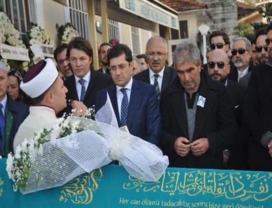 Ünlü Diyetisyen Yelda Kahvecioğlu’na Gözü Yaşlı Veda