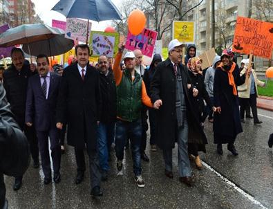Kahramanmaraş’ta Down Sendromlular Unutulmadı