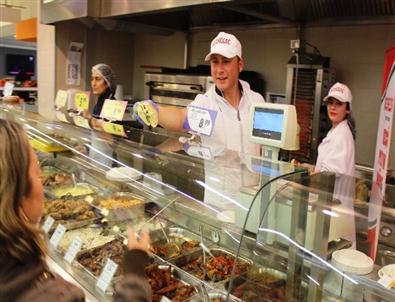 Keçi Sütünün Şifası Yöresel Ürünler Festivalinde