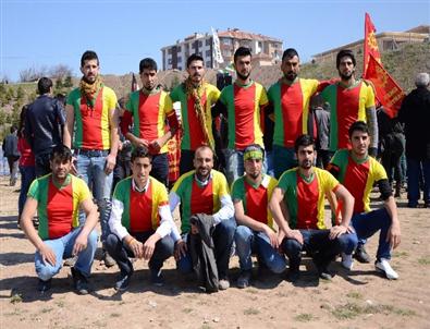 Eskişehir’de Nevruz Ateşi 'Barış' Mesajlarıyla Yakıldı