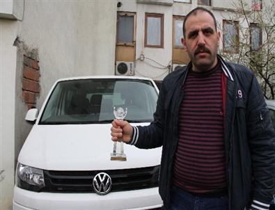 (özel Haber) Otomotiv Devi İle Savaştı, Yılın Bilinçli Tüketicisi Oldu