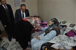 KÖKSAL ŞAKALAR - Vali Nayir Eşi İle Birlikte 104 Yaşındaki Arzu Nineyi Ziyaret Etti