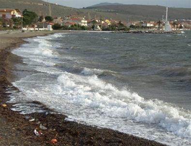 İzmir'de Bir Erkek Cesedi Bulundu