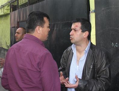 Kuryeyi Dövüp 3 Kilo Altını Gasp Ettiler