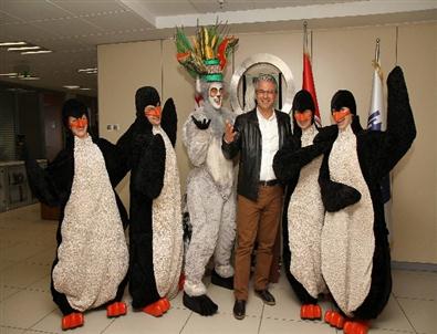 Madagascar Live, Karşıyaka’da