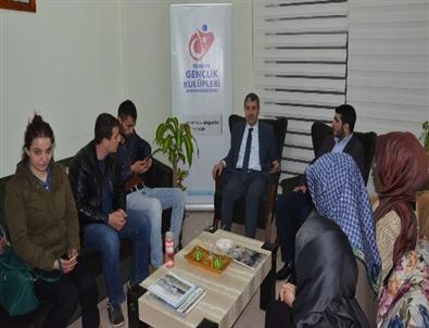 Bitlis'te 'Şehir ve İnsan' Konulu Söyleşi