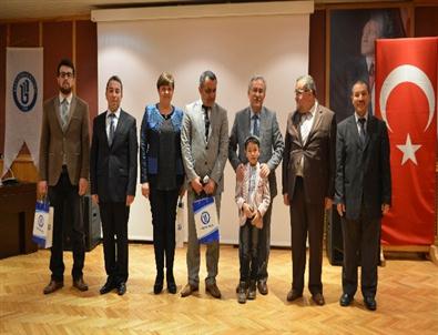 Bü'de Türk Dünyası Medyası Konuşuldu