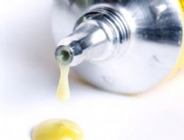 Eşinin vajinasına Japon yapıştırıcısı sürdü