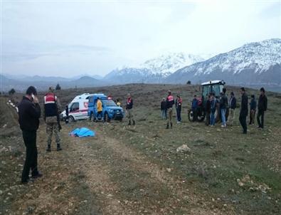 Hayvanlarını Otlatmaya Giden Yaşlı Adam Ölü Bulundu