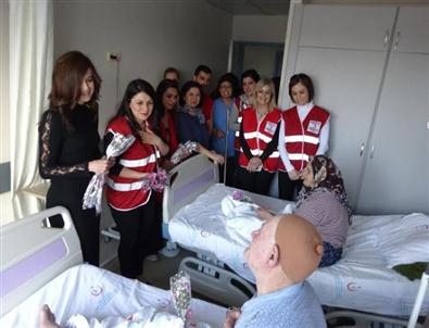 Kızılay’dan Hasta Ziyareti