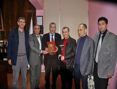 Masterler Atletizm Kulubü’nden Hadi’ye Teşekkür Ziyareti