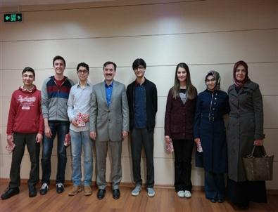 Şehzade Mehmet Koleji 2015 Ygs’de İlk Bine Giren Öğrencilerini Ödüllendirdi