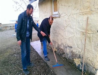 Abubekir Öğretmen Köyün Çehresini Değiştirdi