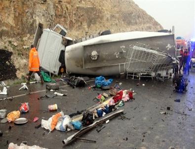 Şanlıurfa'da Zincirleme Kazada Ölü Sayısı 13’e Yükseldi
